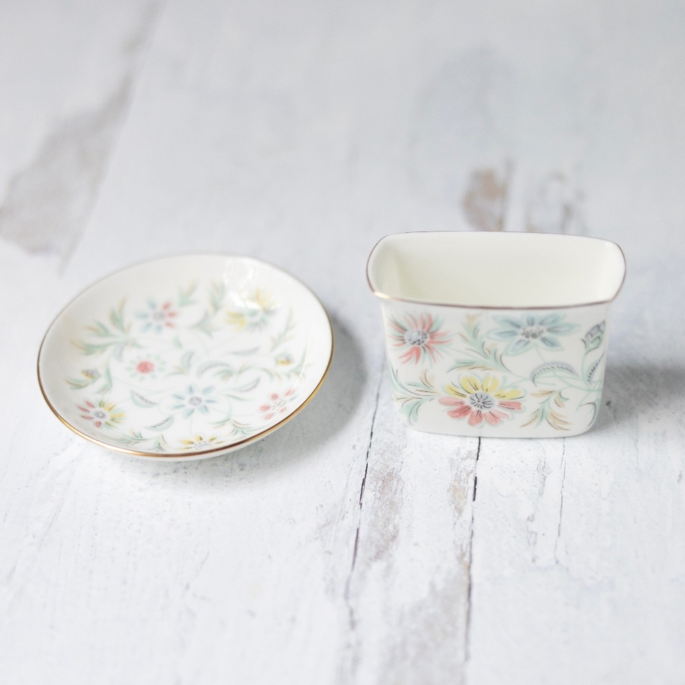 Minton Vanessa Butter Pat Dish Cigarette Holder Vintage Bone China England